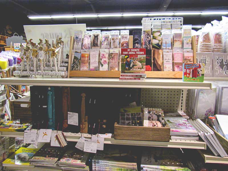 Random assortment of crafts and gifts slideshow