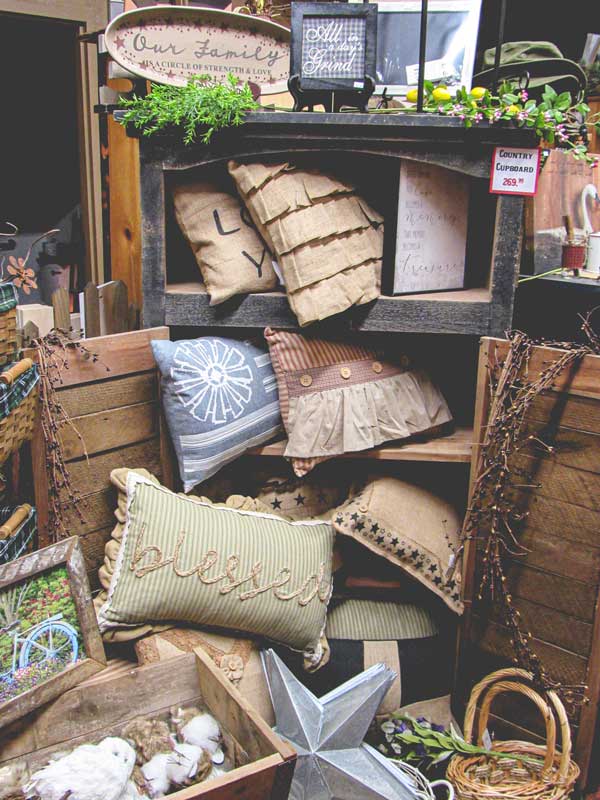 Random assortment of crafts and gifts slideshow