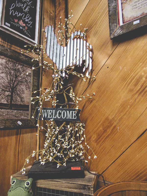 Random assortment of crafts and gifts slideshow