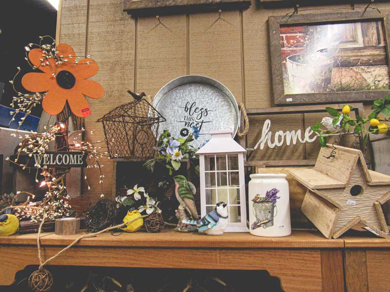 Random assortment of crafts and gifts slideshow